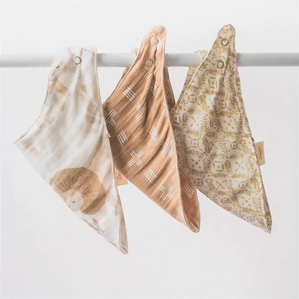 Crane Kendi Muslin Bib Set