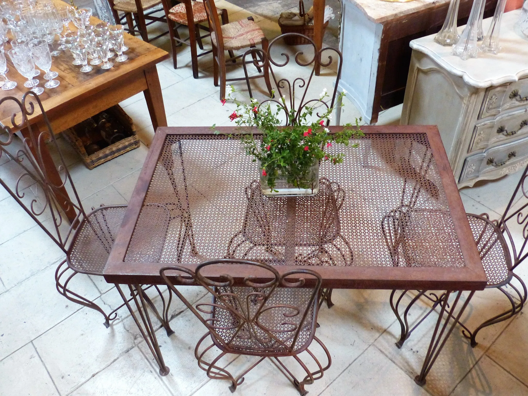 French garden table setting with four chairs