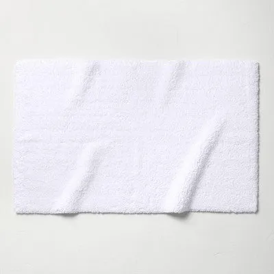 New - 24"x40" Ultra Soft Tufted Bath Rug White - Casaluna