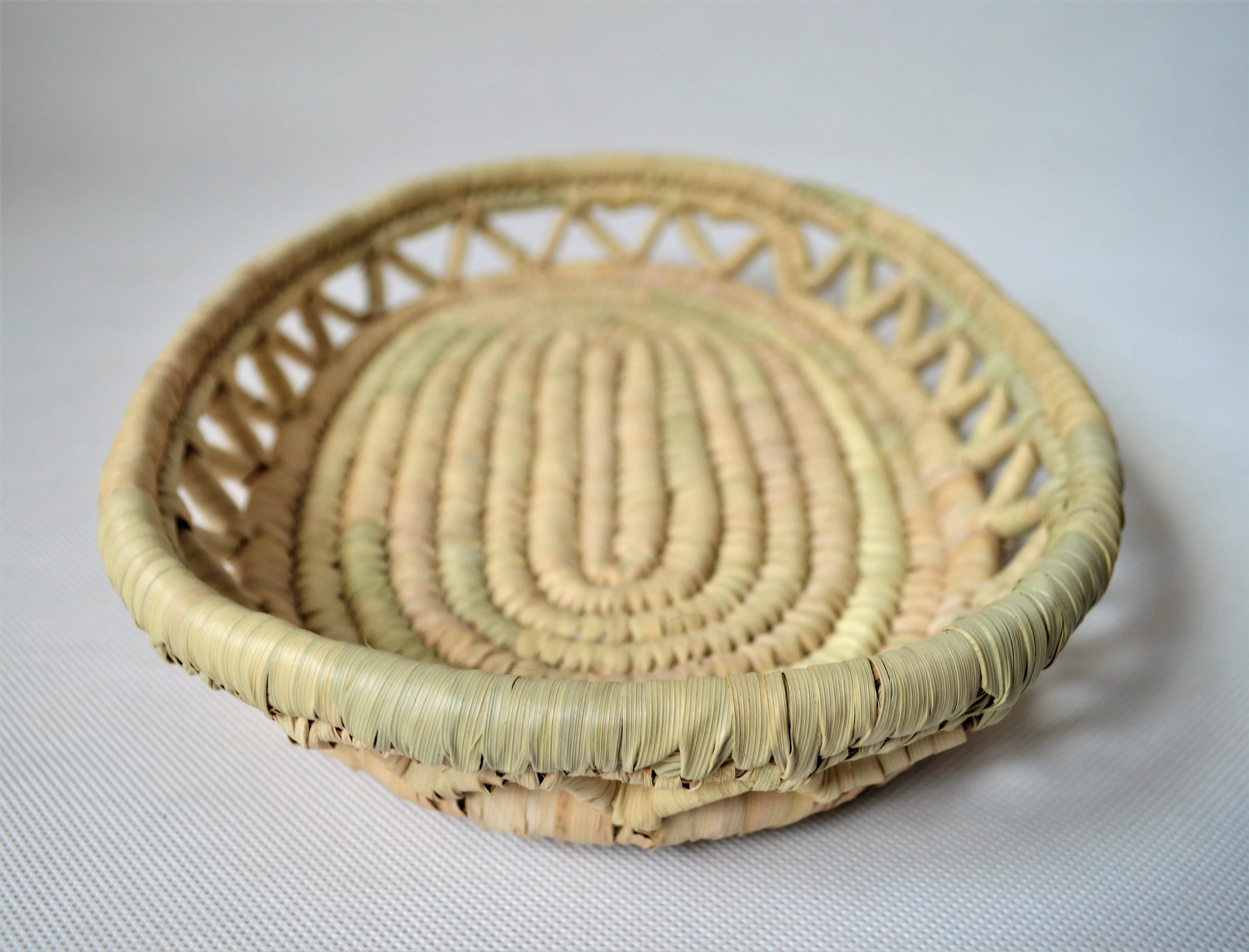 Oval bread tray from palm wicker