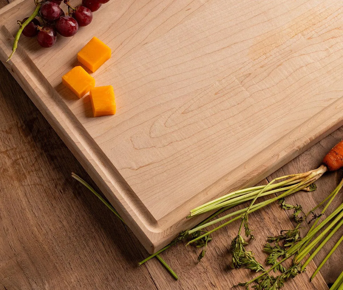 Personalized 11x17 Friendsgiving Cutting Board with Grooves