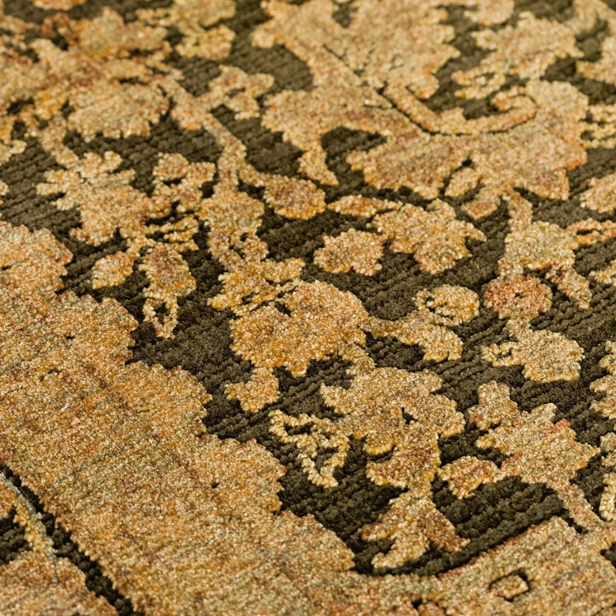 Vizcia VZ3 Gold Rug